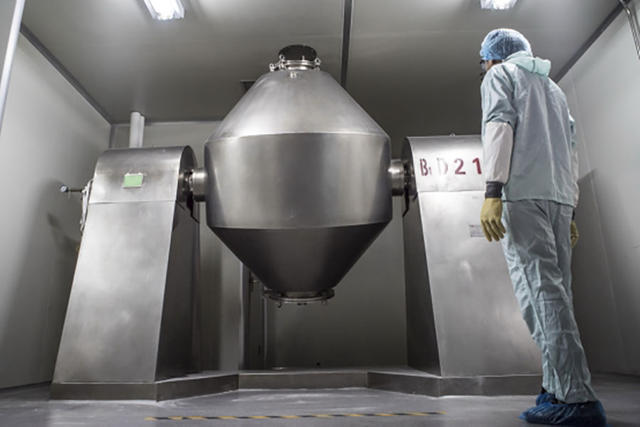 Testing methods and standards for pharmaceutical intermediates